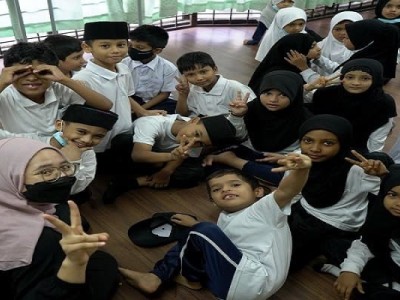 Supporting Refugee Education: Create Change Now