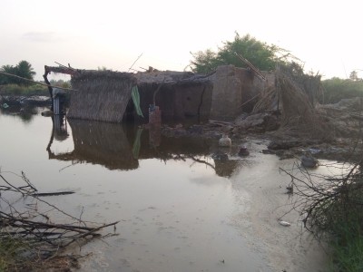 Assalamu Alaikum, this poor poor man's house has been submerged in flood